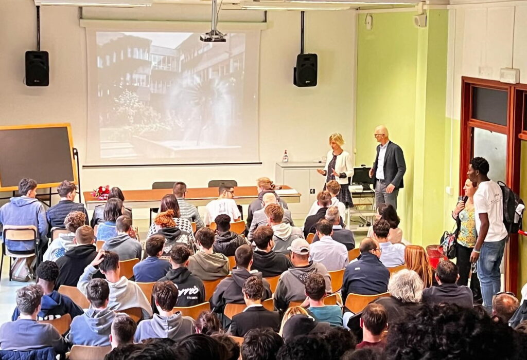 EMILIA ROMAGNA ECONOMY - Career Day Istituto Nobili